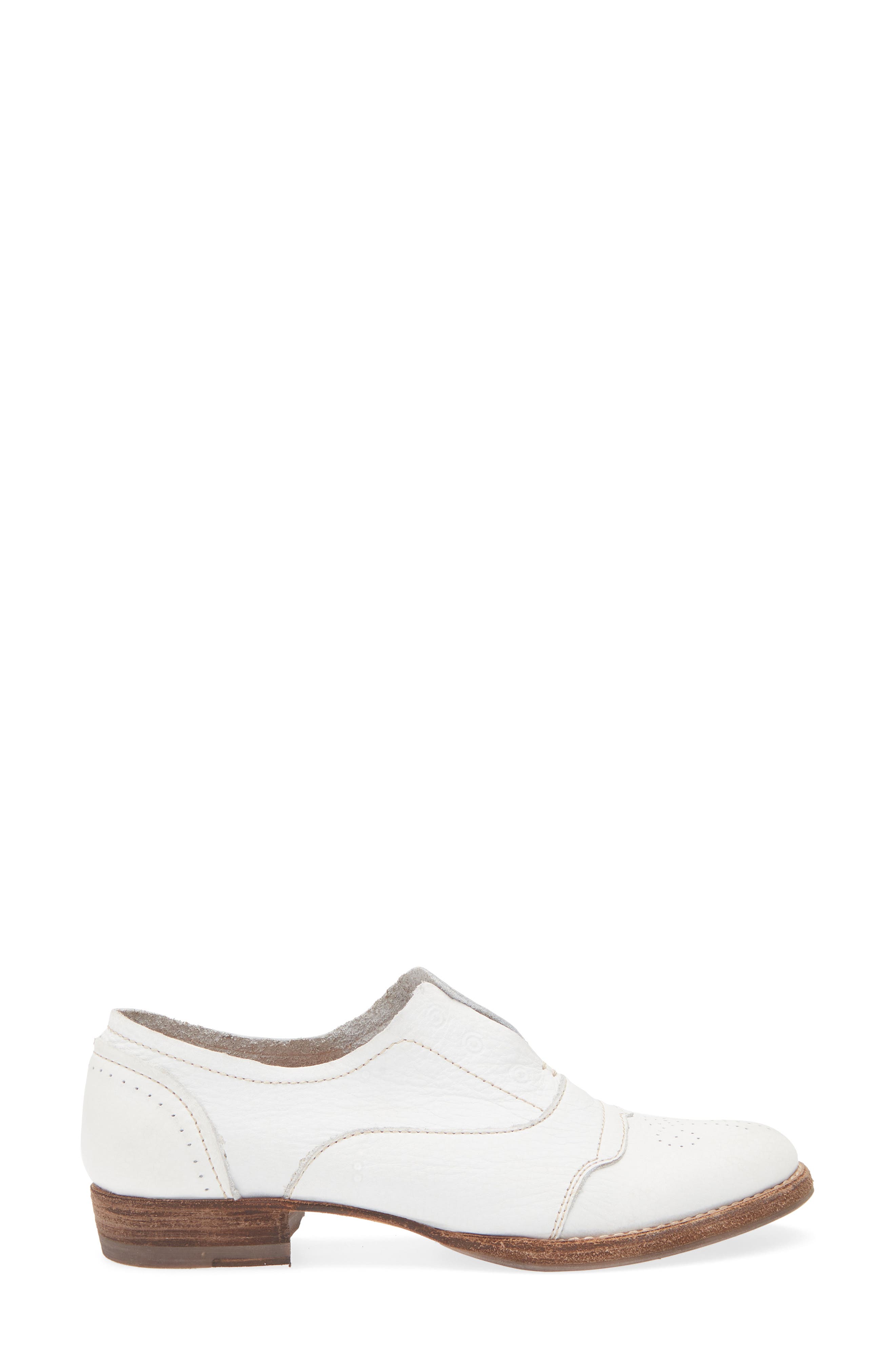 Blackstone Oxford Slip-On Loafer, Alternate, color, Off White