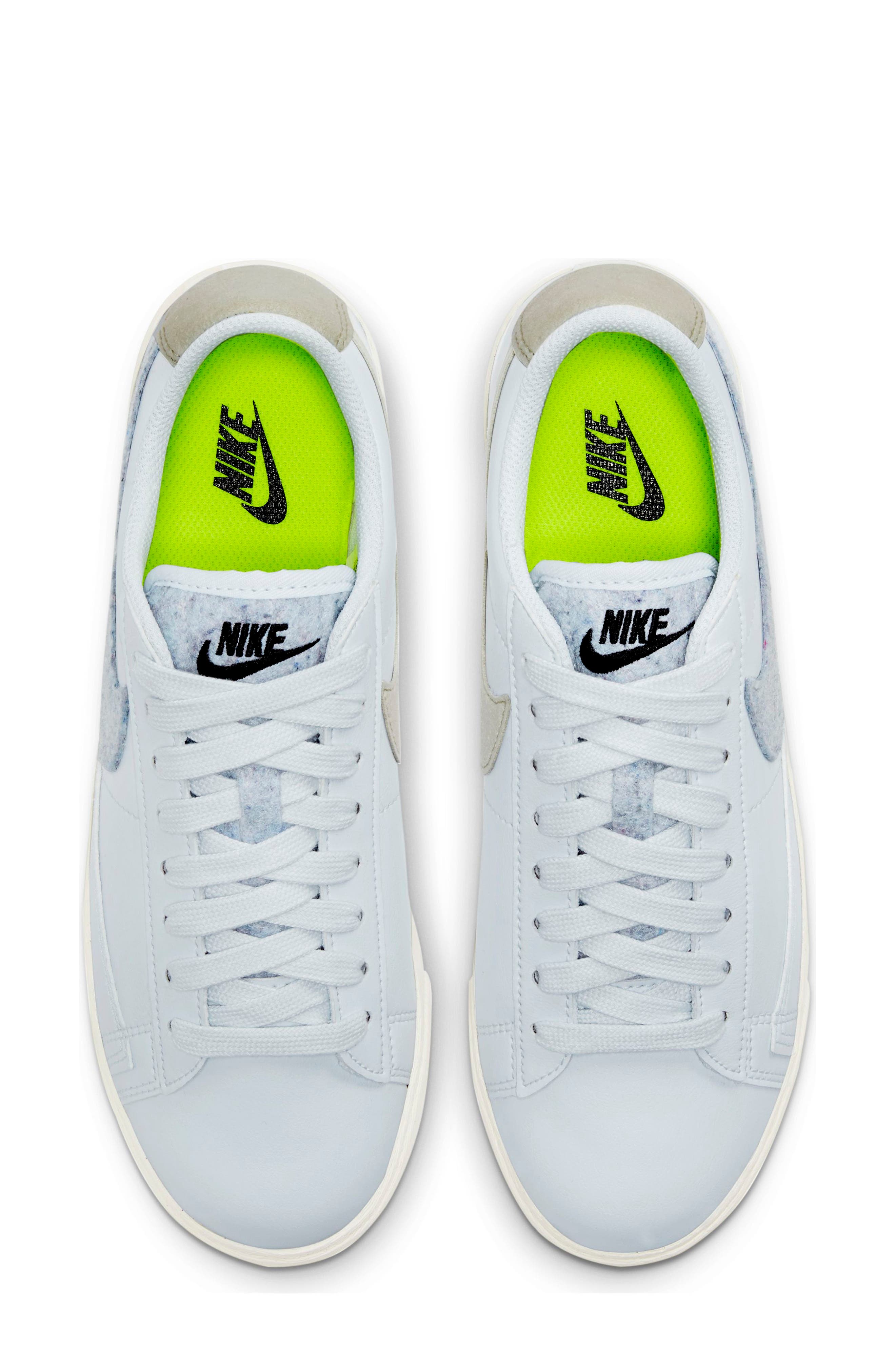 Blazer Low SE Sneaker, Alternate, color, LIGHT BLUE/ BLACK