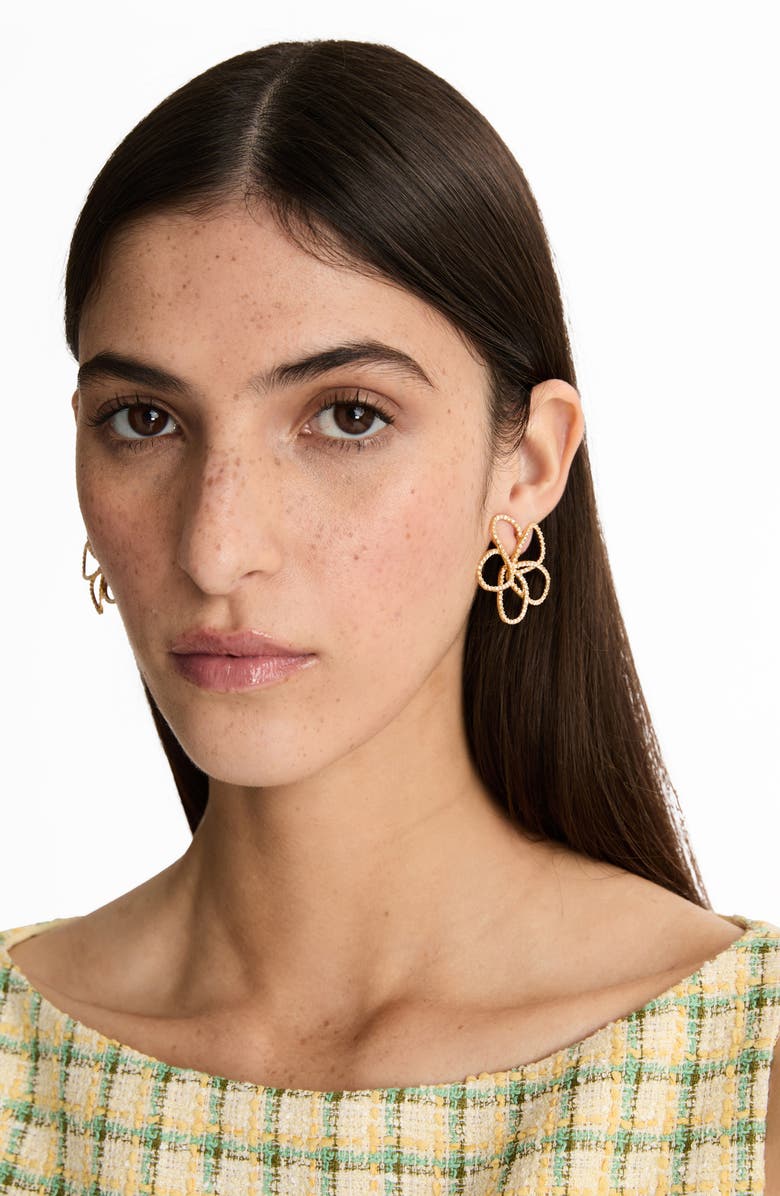 Oscar de la Renta Crystal Pavé Flower Chain Earrings, Alternate, color, Gold/ Crystal