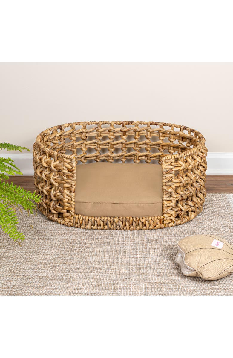 The Licker Store Gigi 24" x 18" Modern Handwoven Hyacinth Open-Weave Oval Pet Bed, Machine-Washable Cushion, Alternate, color, Natural