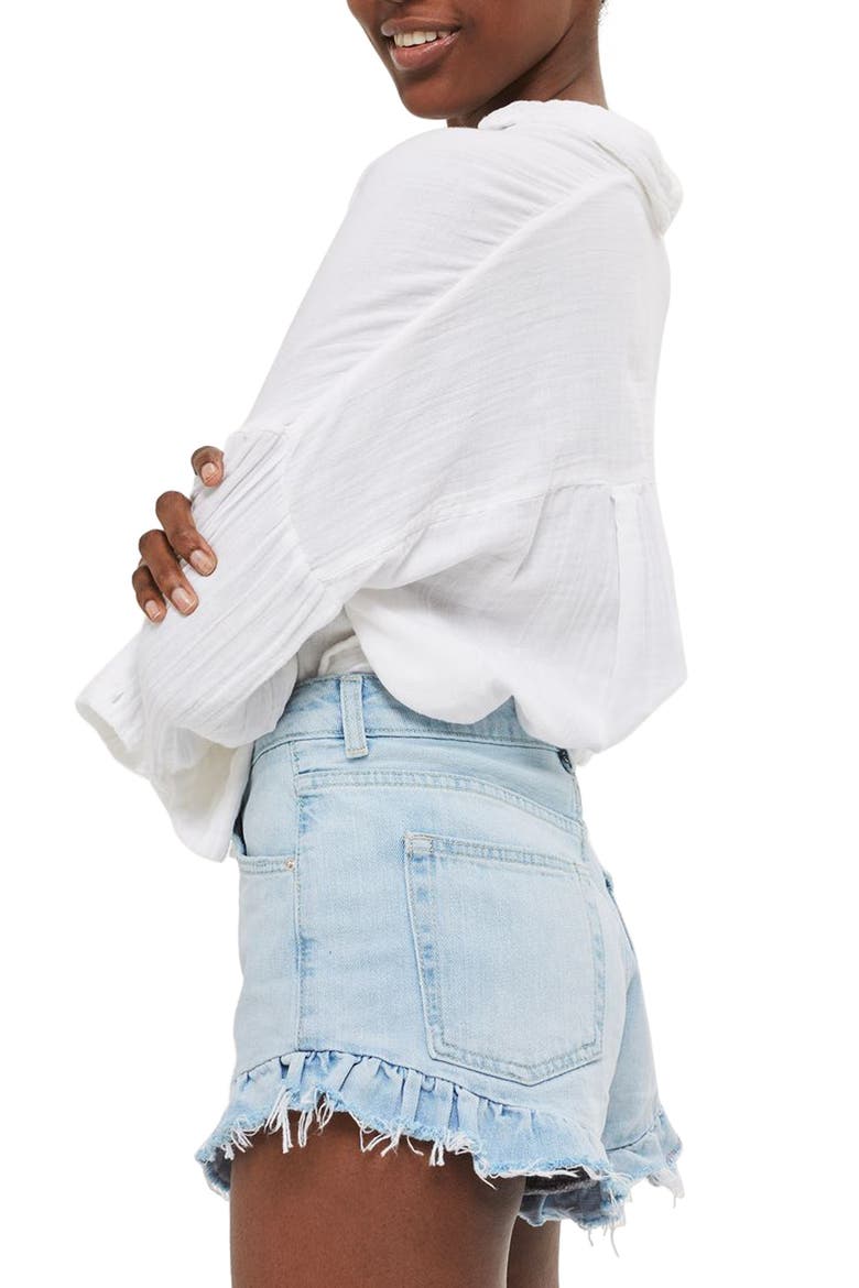 Kiri Ruffle Hem Denim Shorts, Alternate, color, LIGHT DENIM