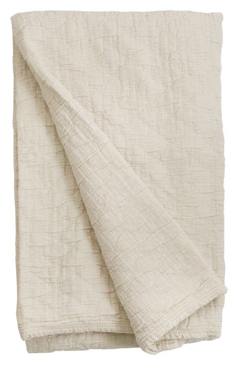 Ojai Matelassé Quilt