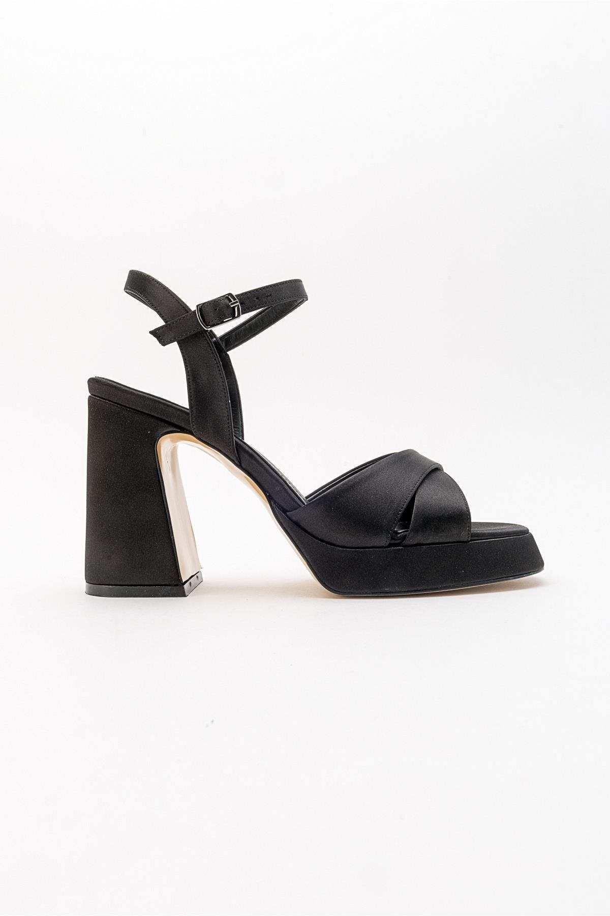 Forever & Always Shoes Yvonne Platform Sandals, Alternate, color, Black