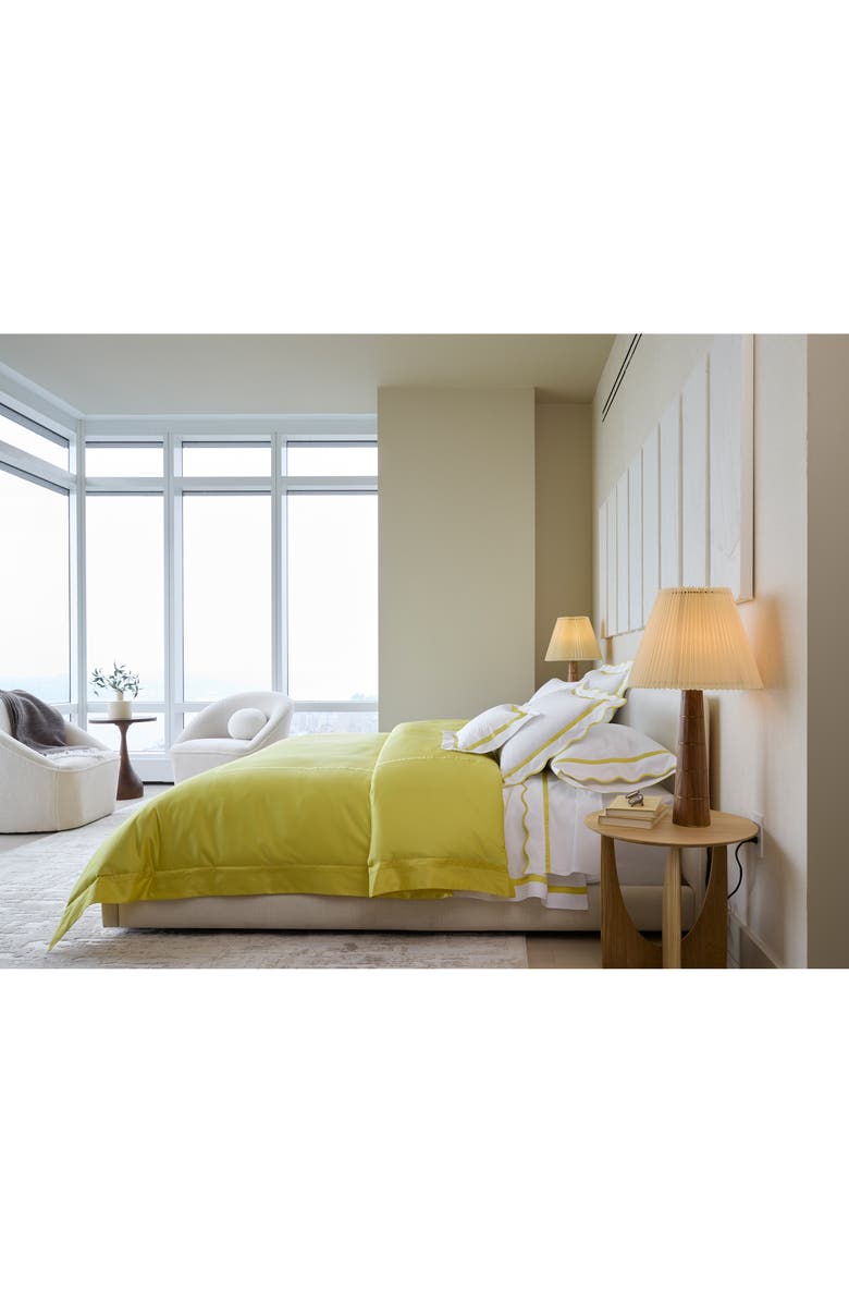 Matouk Nocturne Duvet Cover, Alternate, color, Black