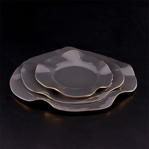 Lunares Ruffled Graphite Plate In Gold