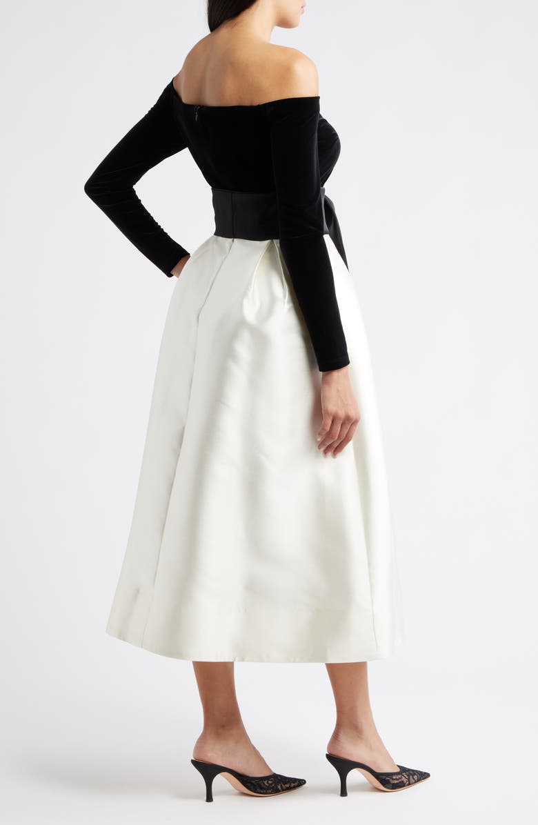 Julia Jordan Off the Shoulder Long Sleeve Velvet Cocktail Midi Dress, Alternate, color, Black Multi