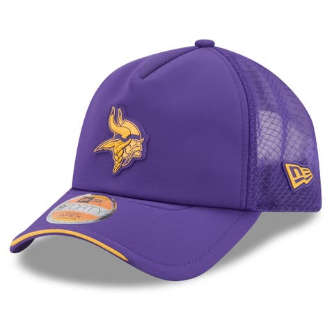 Men's New Era Purple Minnesota Vikings 2026 Sideline Apex 9FORTY Adjustable Trucker Hat