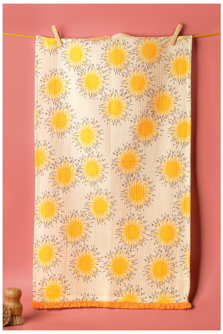 Bee-Ing There Set of 3 Kitchen Towels, Alternate, color, BRIGHT ORANGE/ SUNNY