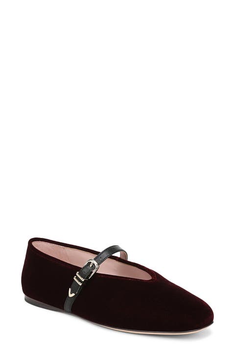 Margot Mary Jane Flat