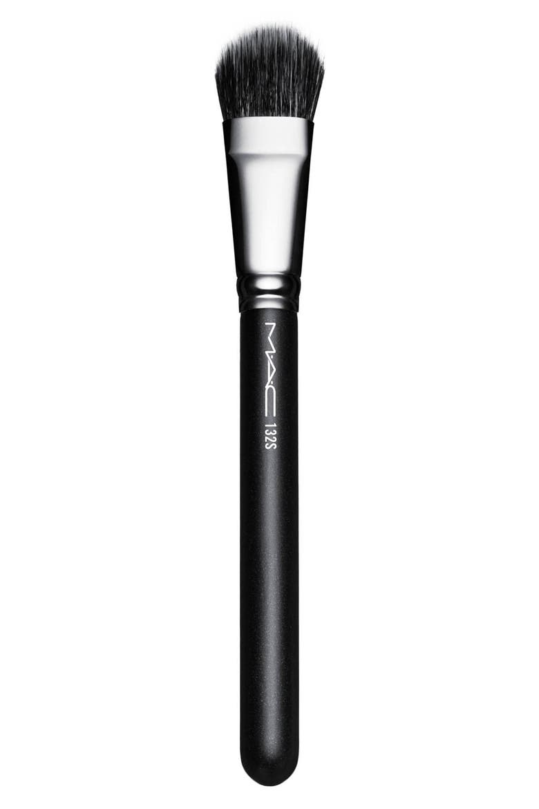 MAC 132S Synthetic Duo Fibre Foundation Brush, Main, color, NO COLOR