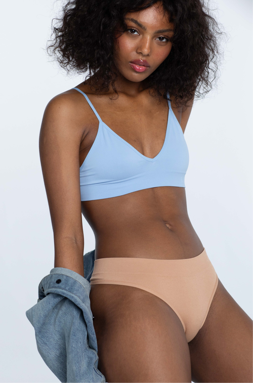 Ldma Low Hide Ribbed Thong In Sand