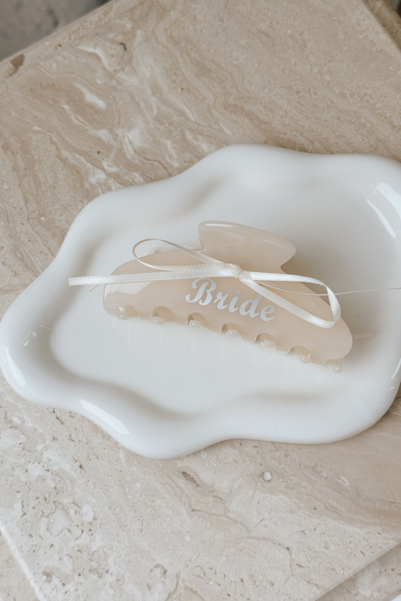 Sealed with a Bow Claw Clip, Alternate, color, Ivory