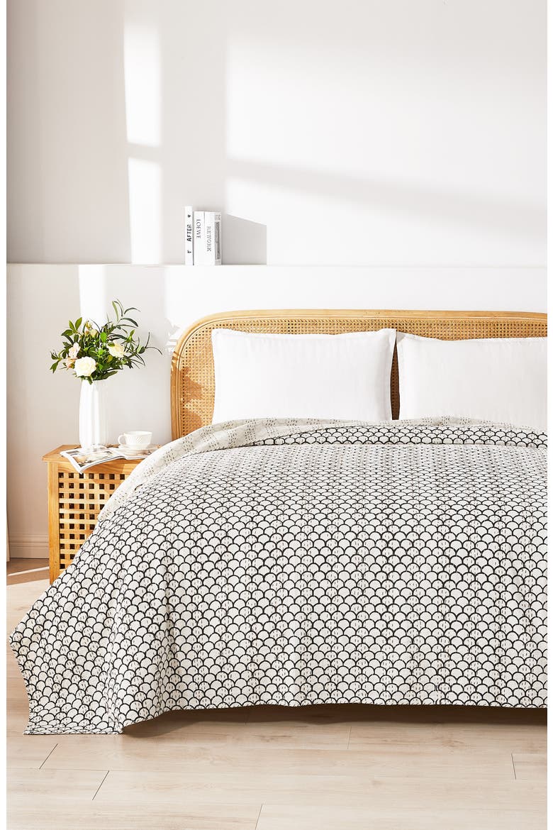Scallop Kantha Cotton Coverlet, Alternate, color, INDIGO