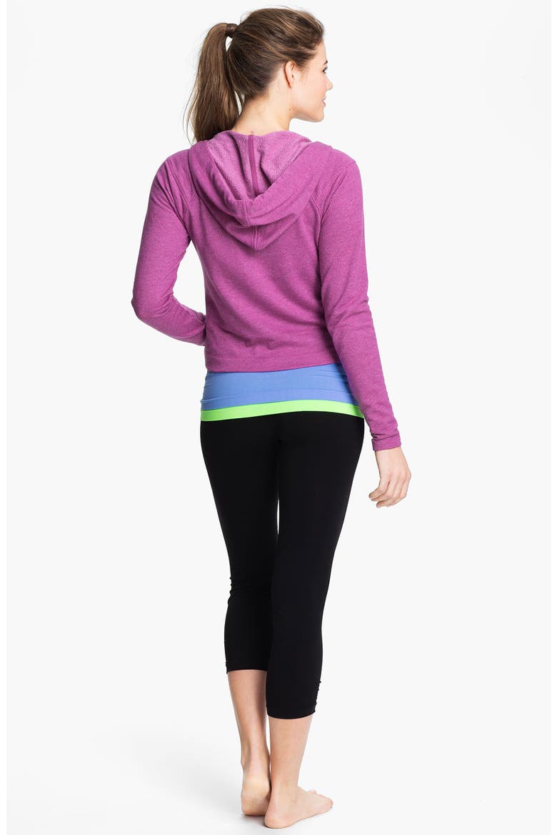 'Hot' Seamless Capris, Alternate, color, BLACK