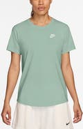 Nike Sportswear Club Essentials T-Shirt