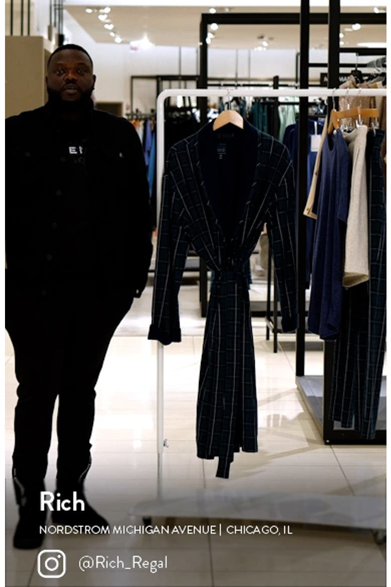 Weekend Escape Fleece Lined Robe video