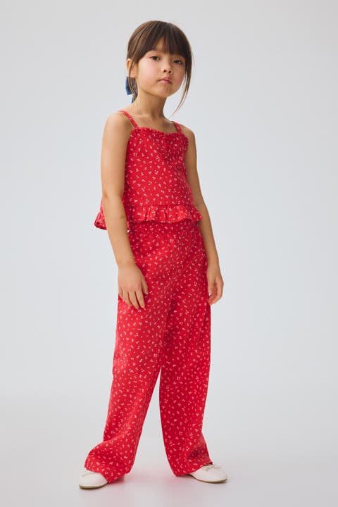 2-piece ruffle-trimmed seersucker set