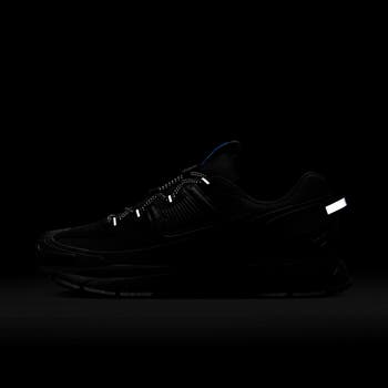 Zoom Vomero Roam Sneaker