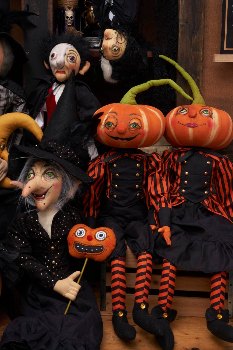 Viviana Witch Joe Spencer Gathered Traditions Halloween Figurine 40", Alternate, color, Black