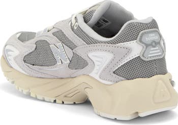 725 V1 Sneaker
