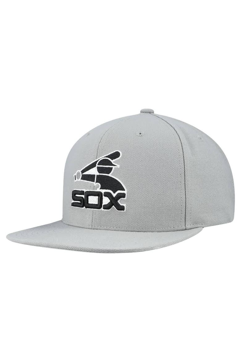 Men's Mitchell & Ness Gray Chicago White Sox Cooperstown Collection Basic Flip Snapback Hat, Main, color, Gray