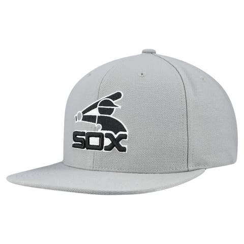 Men's Mitchell & Ness Gray Chicago White Sox Cooperstown Collection Basic Flip Snapback Hat