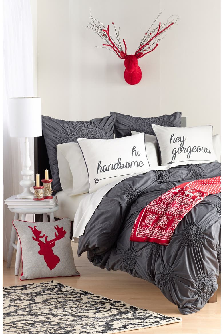 'Snowflake' Throw, Alternate, color, RED
