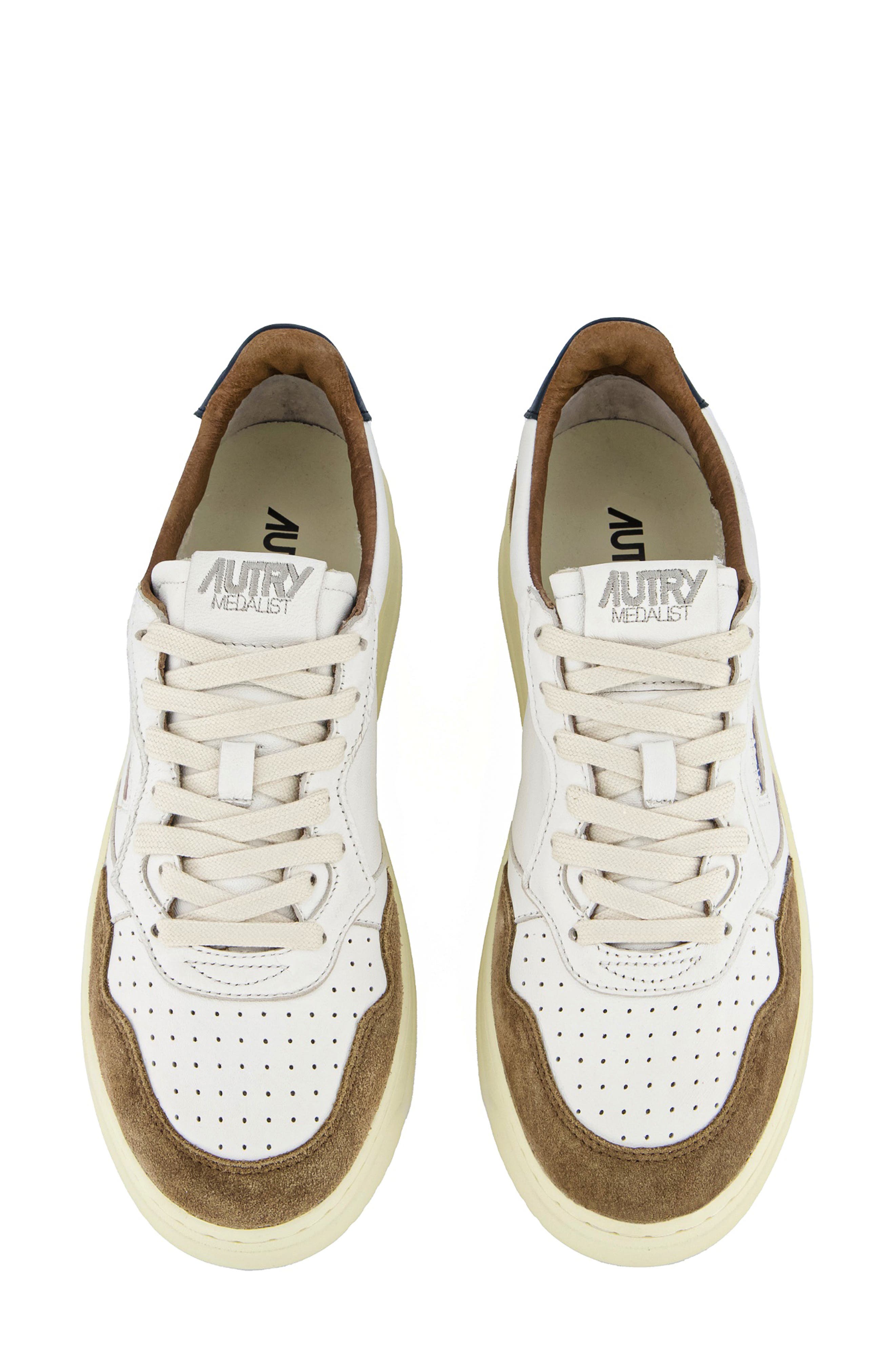 AUTRY Medalist Low Sneaker, Alternate, color, Goat/Suede Cigar/Blk