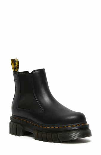 2976 chelsea boot dr martens hot sale