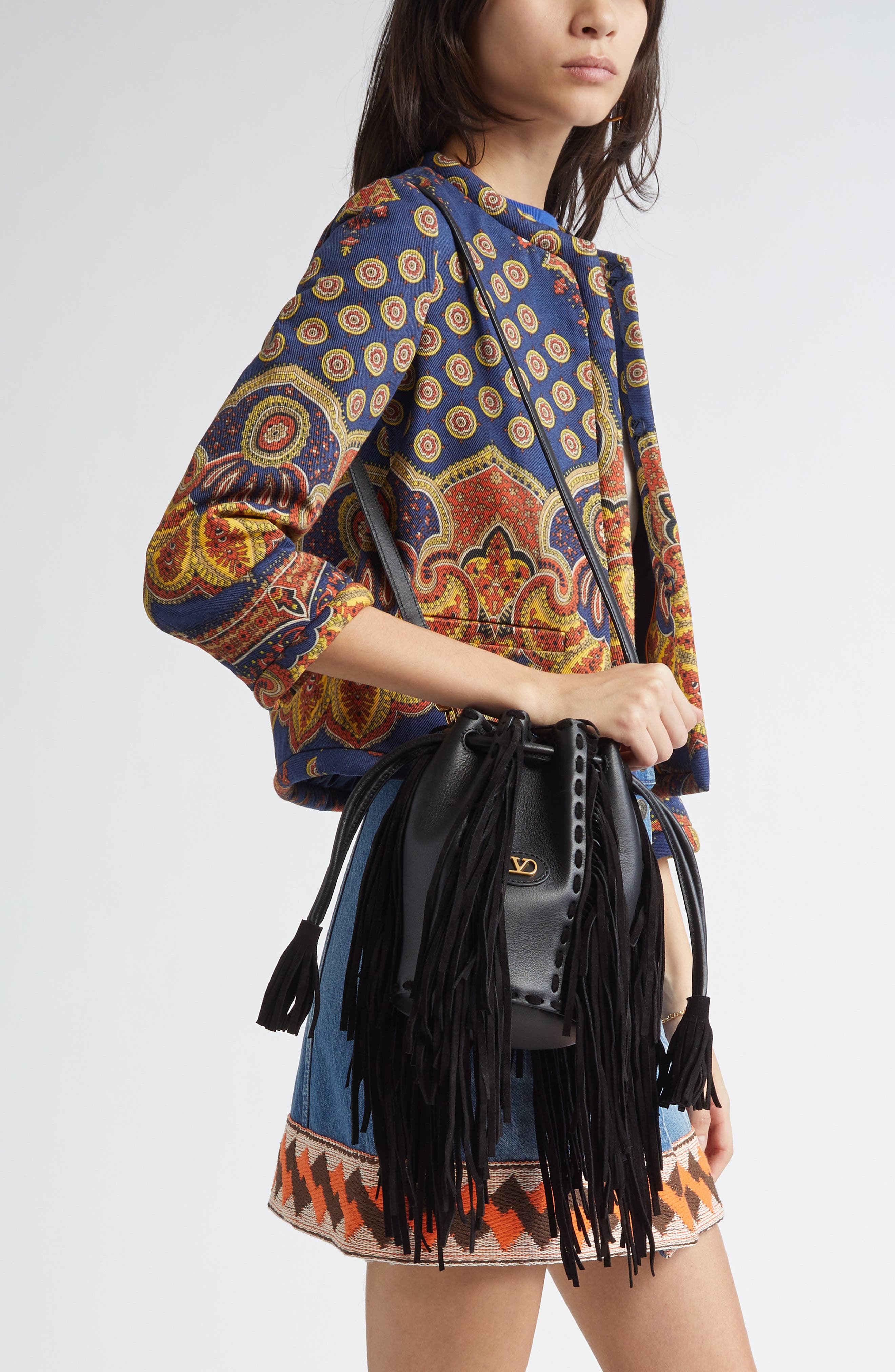 Valentino Garavani Small Nellcôte Fringed Leather Bucket Bag, Alternate, color, 