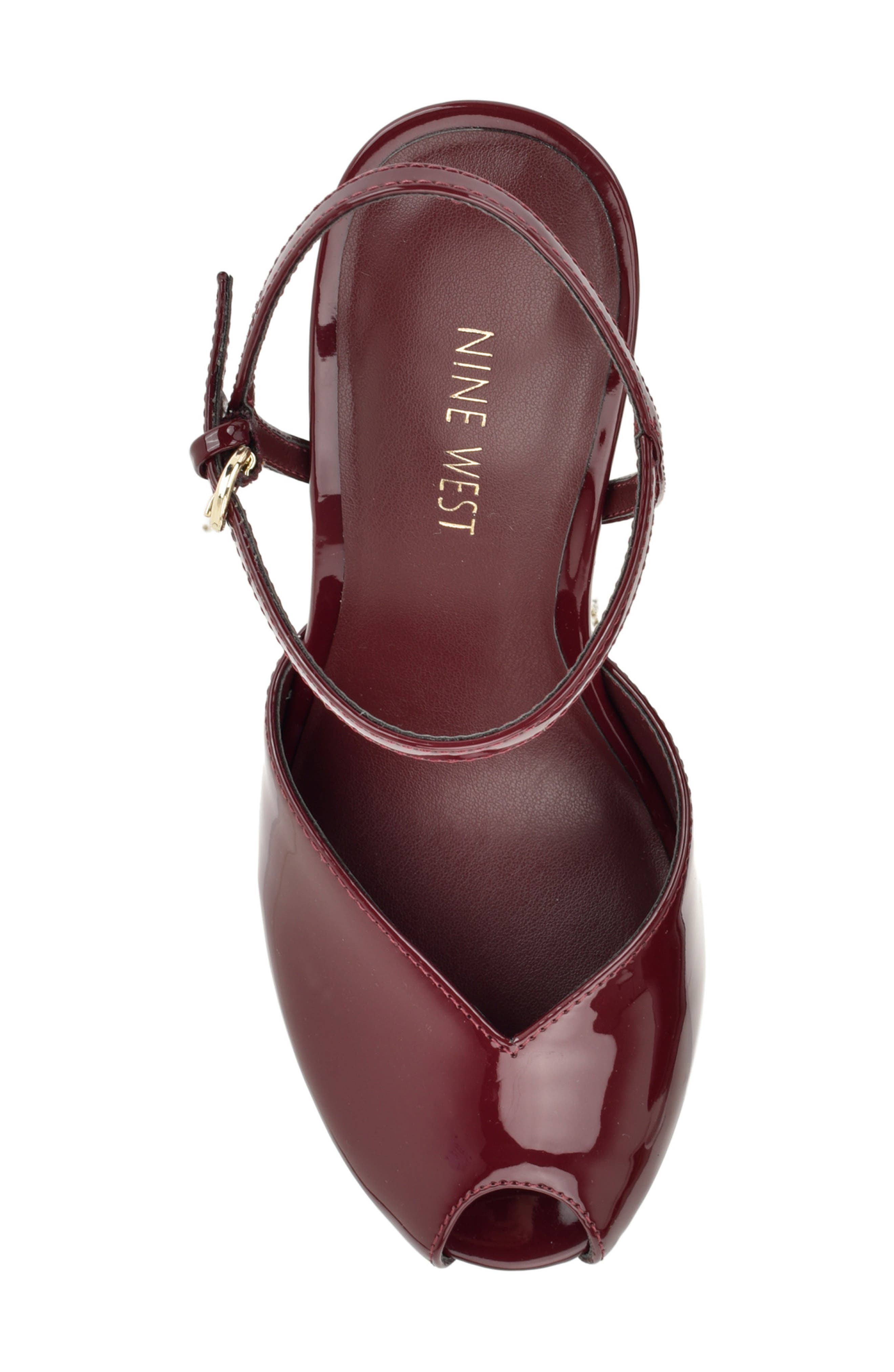 Elanna Sandal, Alternate, color, WINE