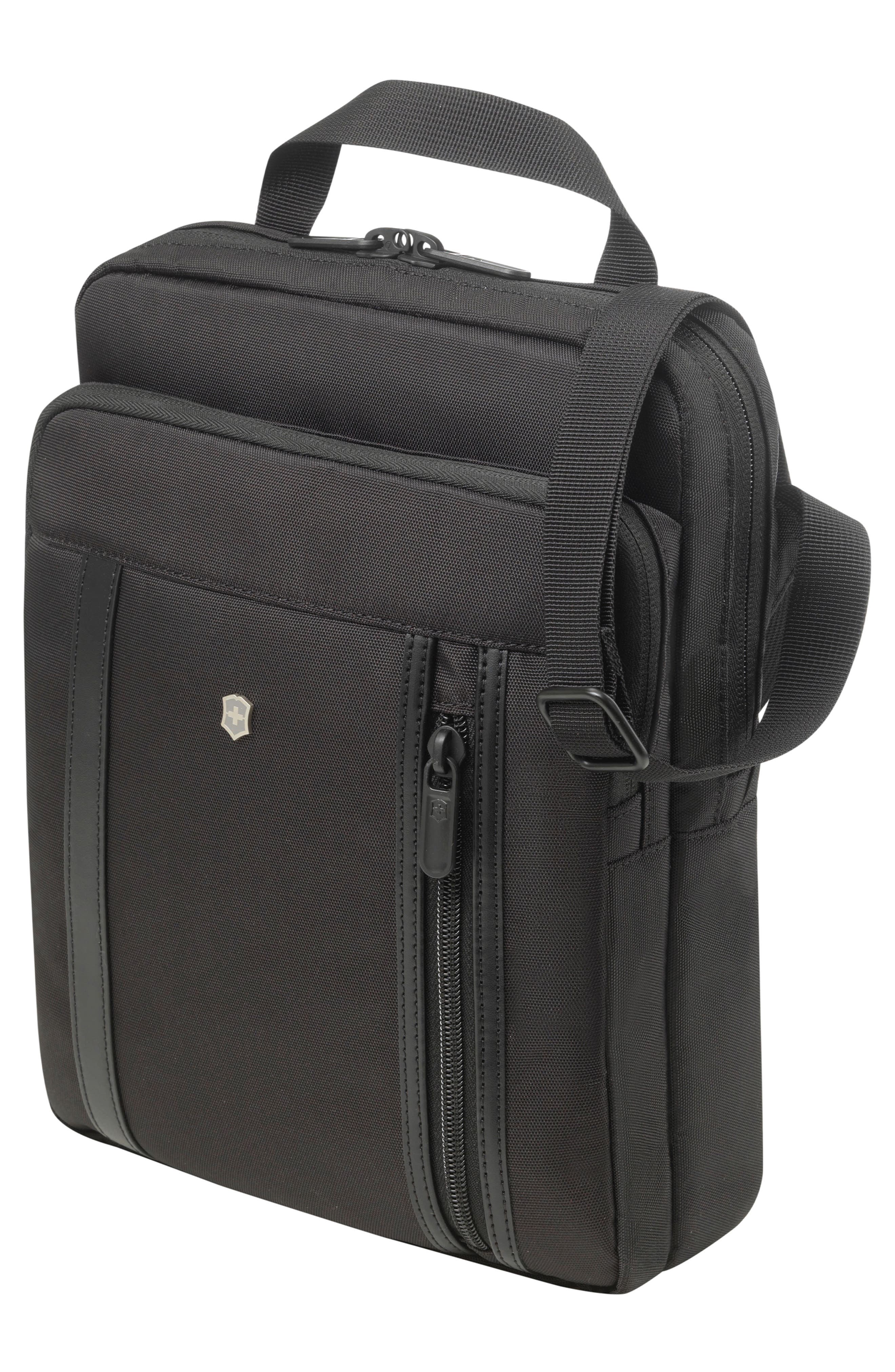Victorinox Swiss Army<sup>®</sup> Victorinox Swiss Army Werks Pro 2.0 Crossbody Laptop Bag, Alternate, color, 