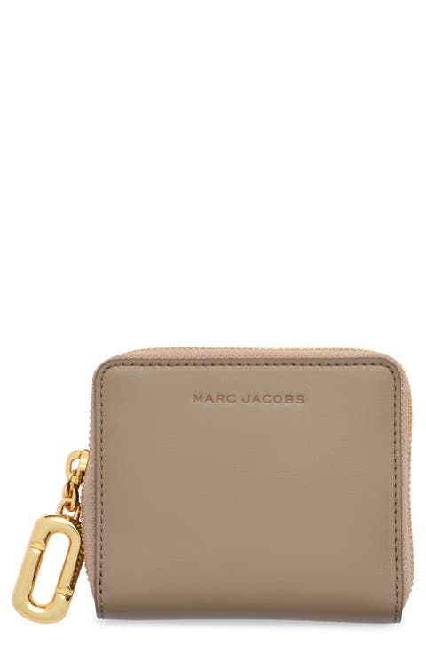 The Slim Compact Wallet
