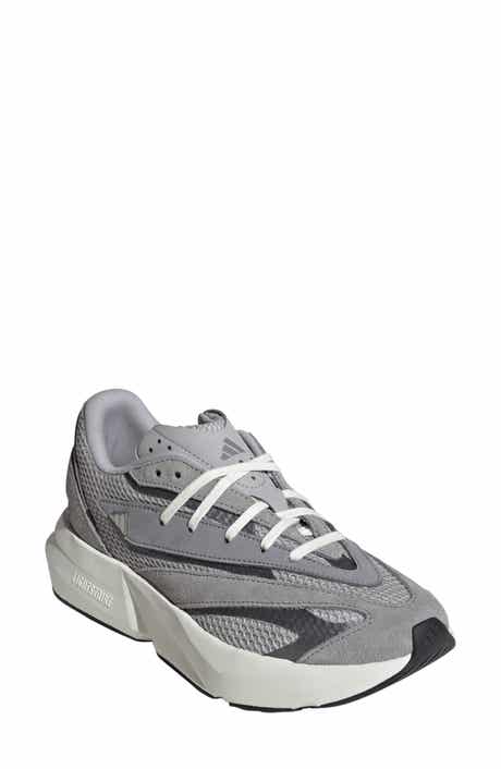 adidas Lightblaze Sneaker