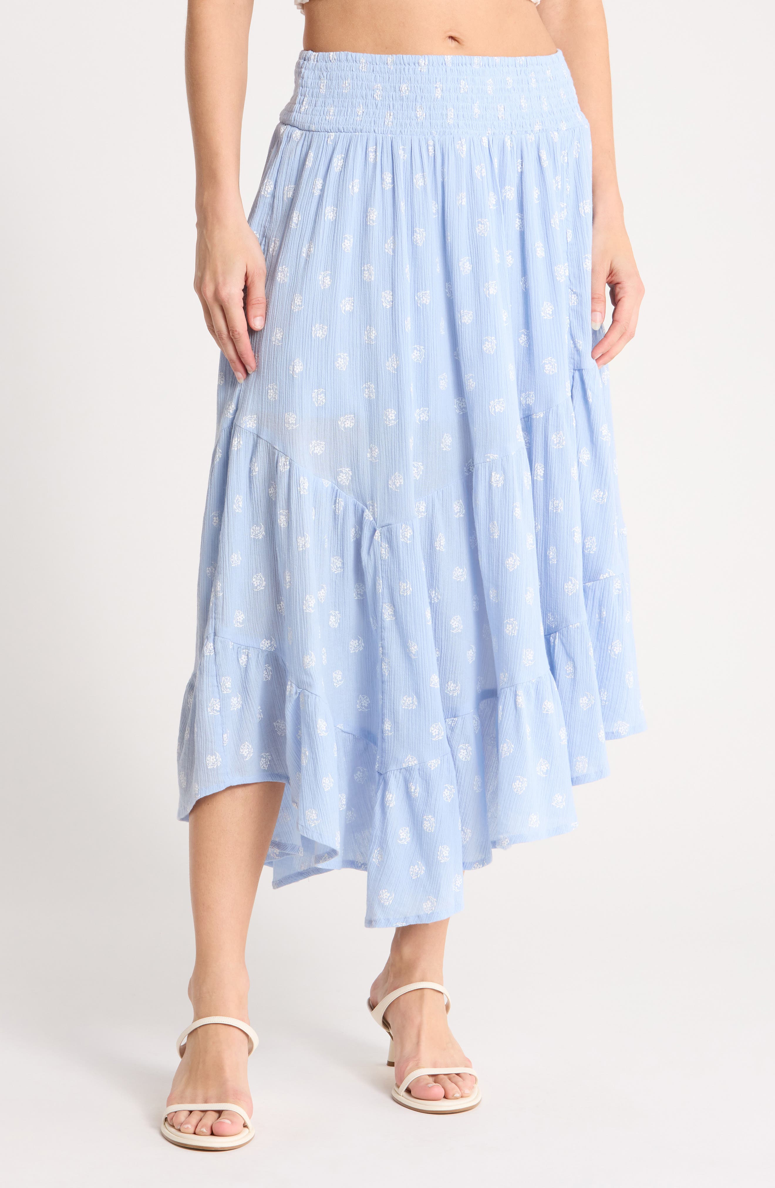 selected BLUE WHITE CLIP FLORAL