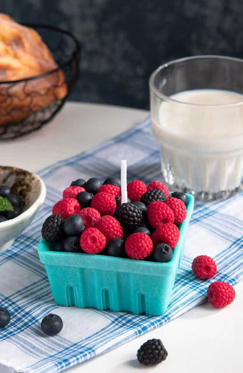 Southlake Gifts Berry Basket Candle