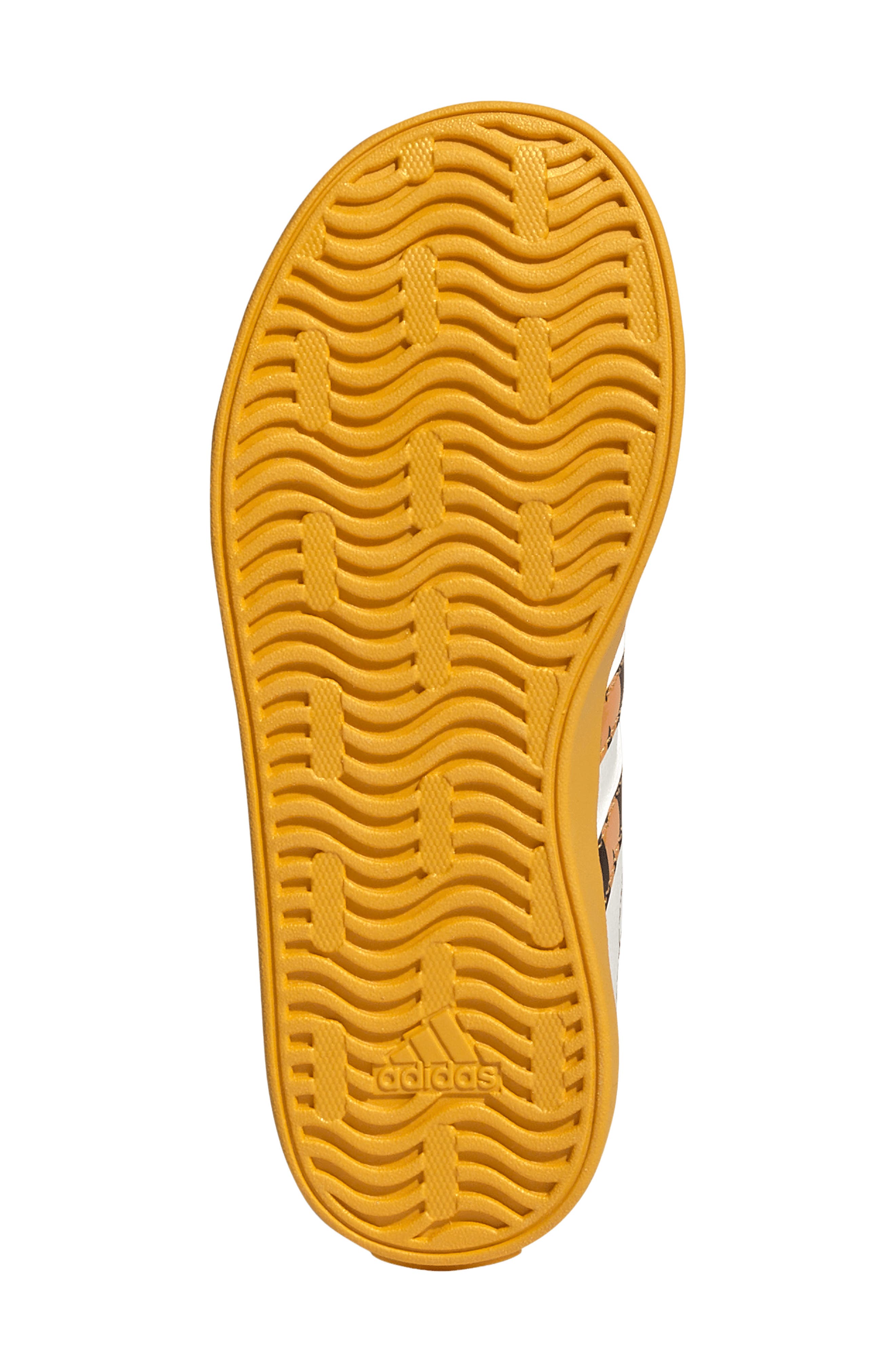 Kids' VL Court Winnie the Pooh Leather Sneaker, Alternate, color, OFF WHITE/ YELLOW/ BLACK