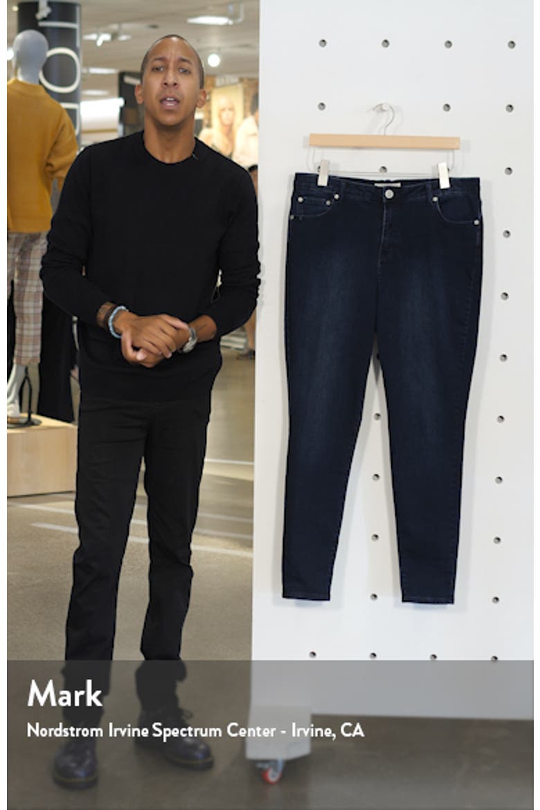 Olivia Sculpting Skinny Jeans video