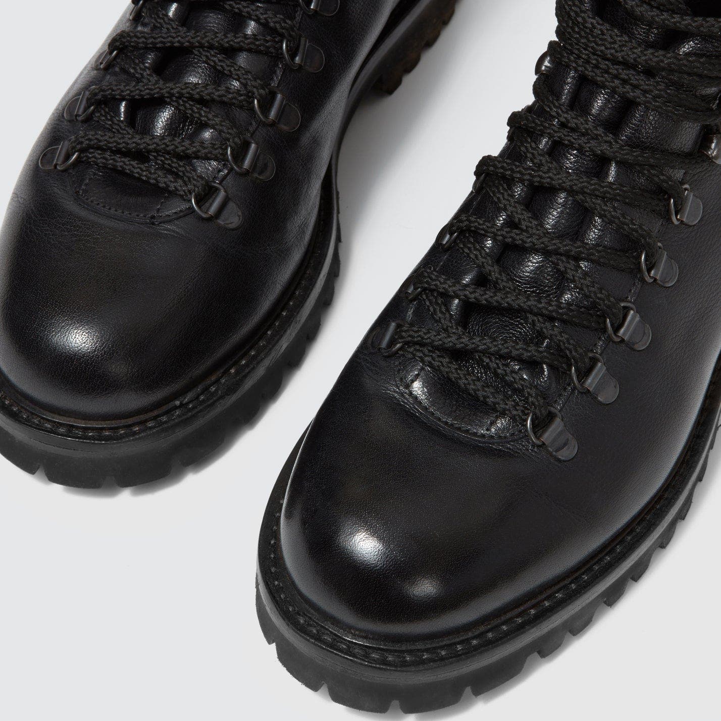 Harrys London Halkin Buffalo Boot, Alternate, color, Black