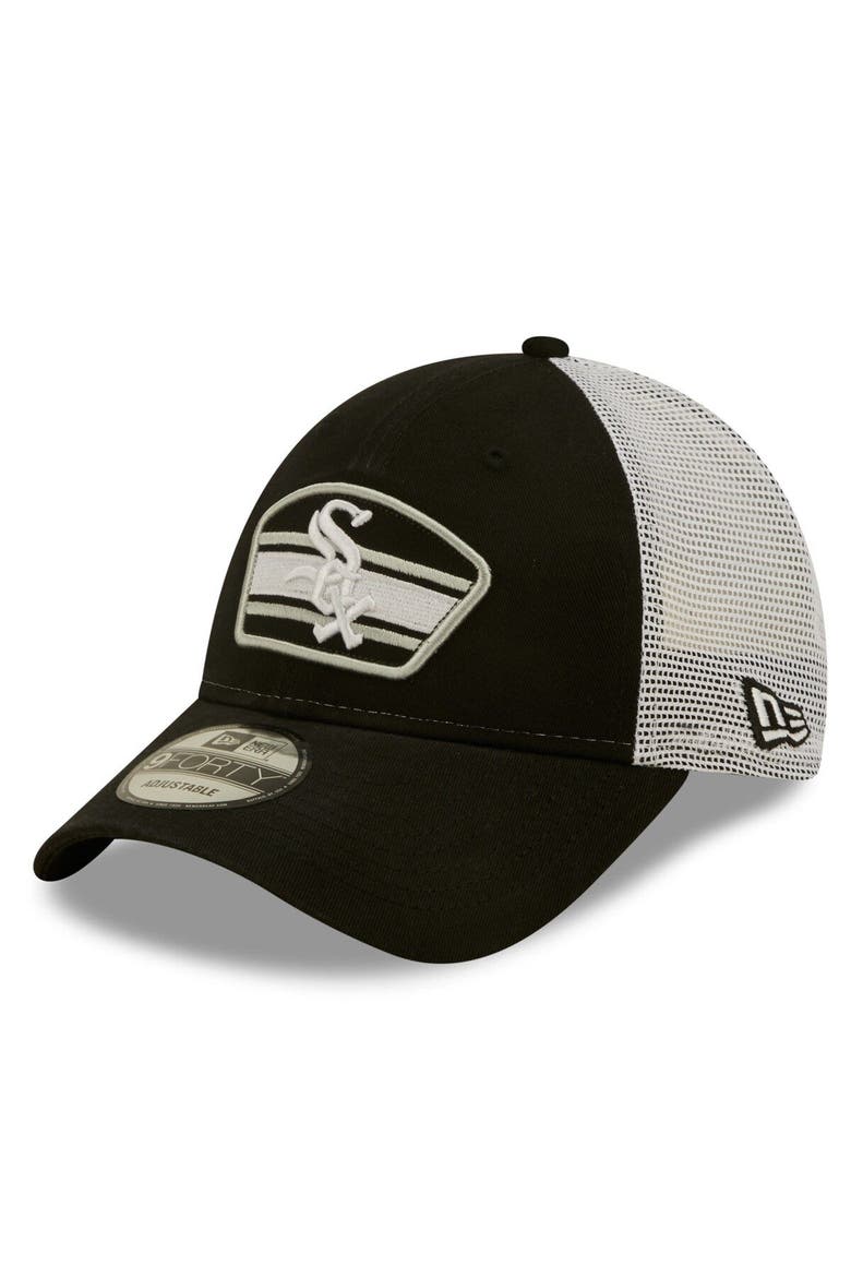 Men's New Era Black/White Chicago White Sox Logo Patch 9FORTY Trucker Snapback Hat, Main, color, Black