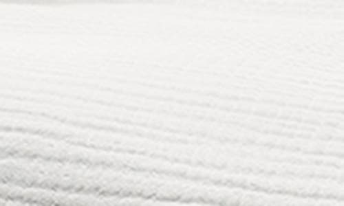 Boll & Branch Dream Bed Blanket In White
