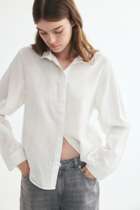 Ruffle-trimmed Stand-up Collar Shirt