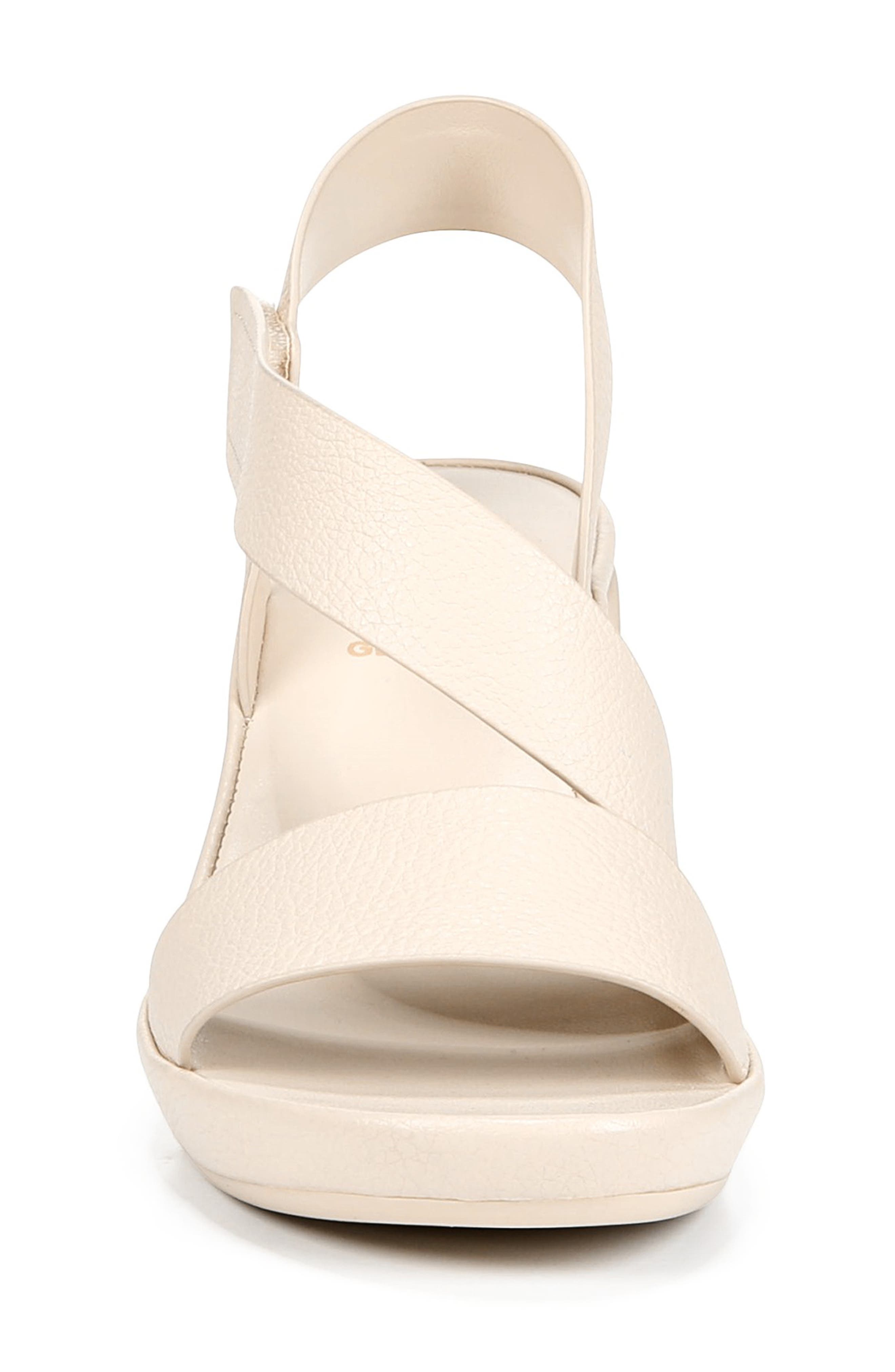 Naturalizer Genn-Skip Sandal, Alternate, color, 