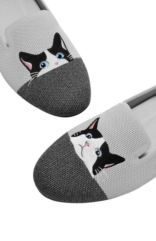 Vivaia Round-toe Embroidered Loafers