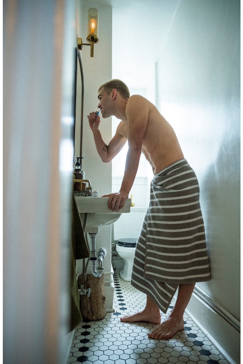 Stripe Stretch Bath Towel, Alternate, color, WORKSHOP WHITE/ PRIMER GRAY