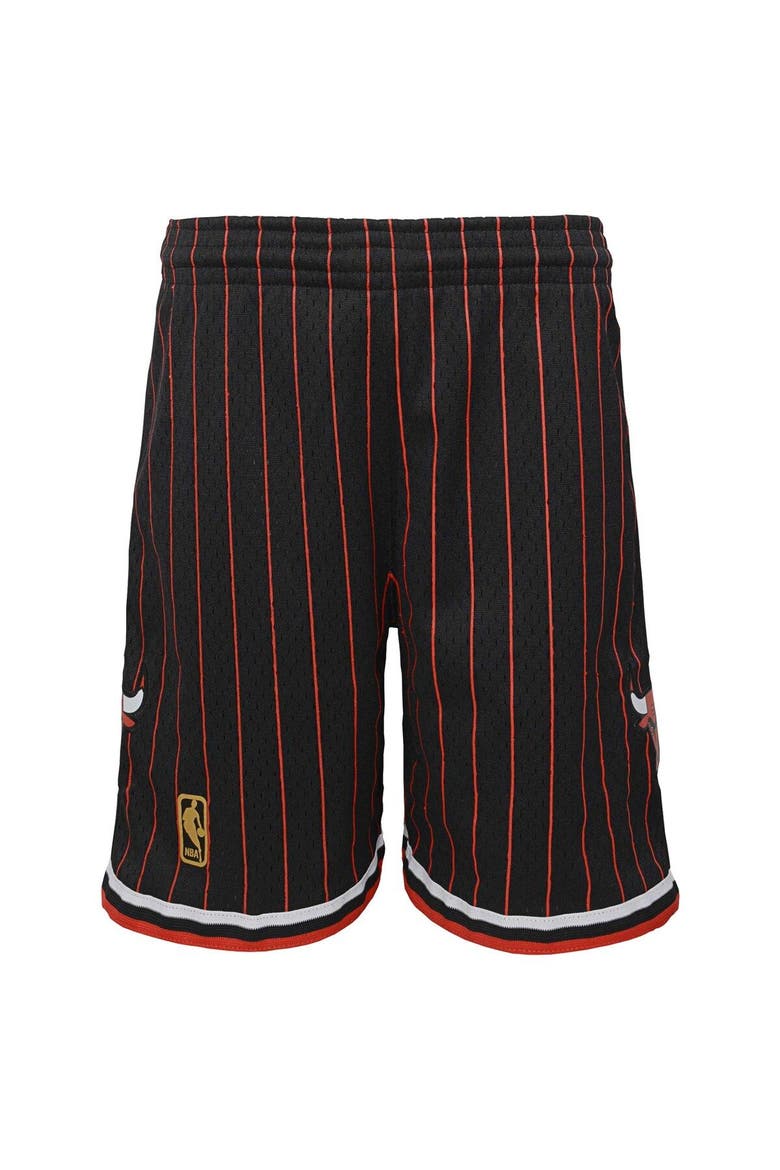 Youth Mitchell & Ness Black Chicago Bulls Hardwood Classics Swingman Shorts, Alternate, color, Black