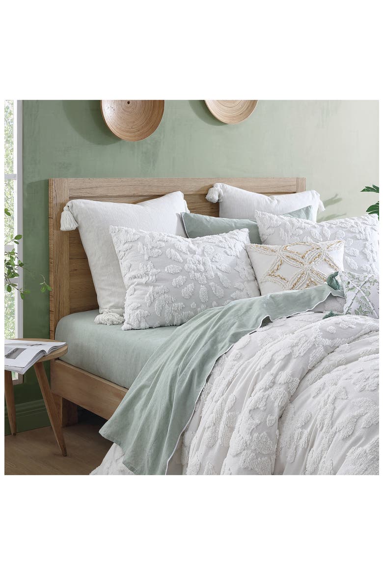 Chenille Laurel Comforter & Shams Set, Alternate, color, WHITE