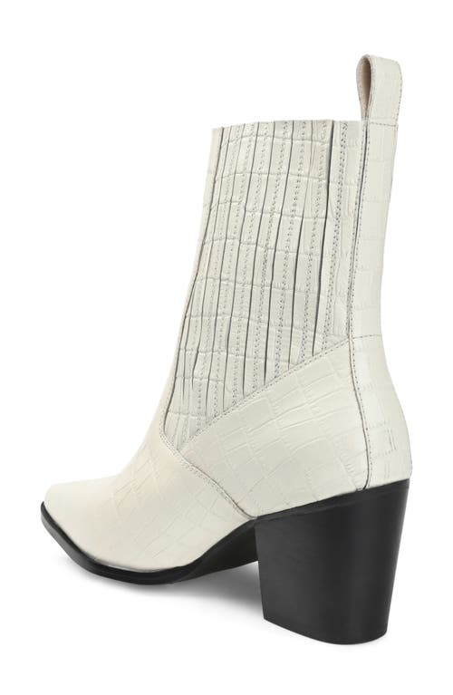 Journee Signature Markka Chelsea Boot In Off White