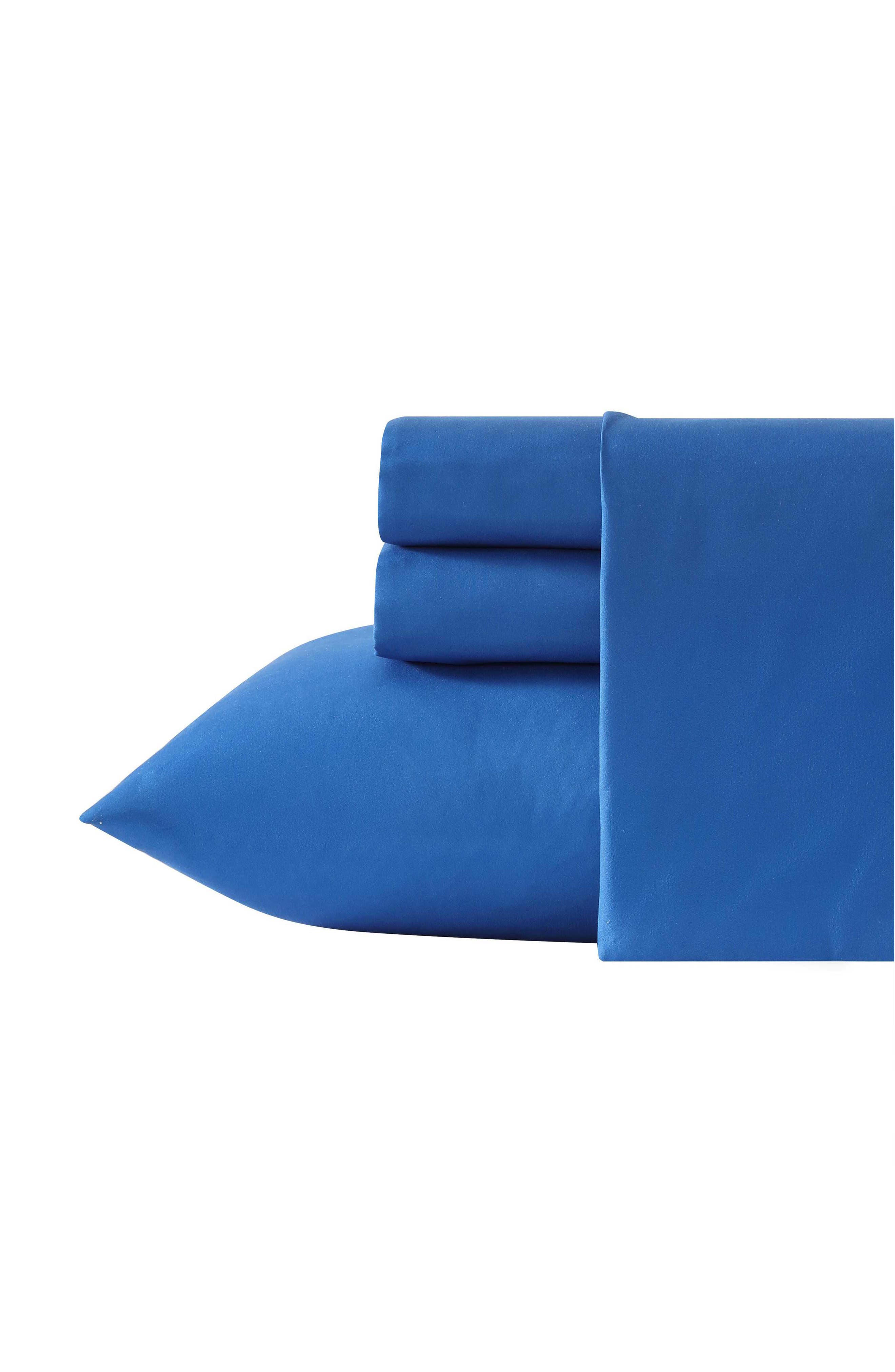 MEDIUM / DARK BLUE