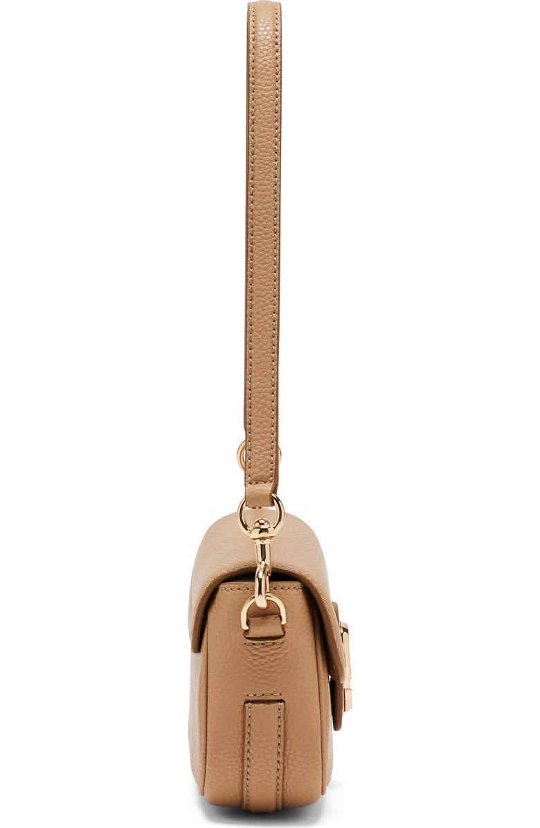 Marc Jacobs The J Marc Clover Pebble Crossbody Bag, Alternate, color, Camel